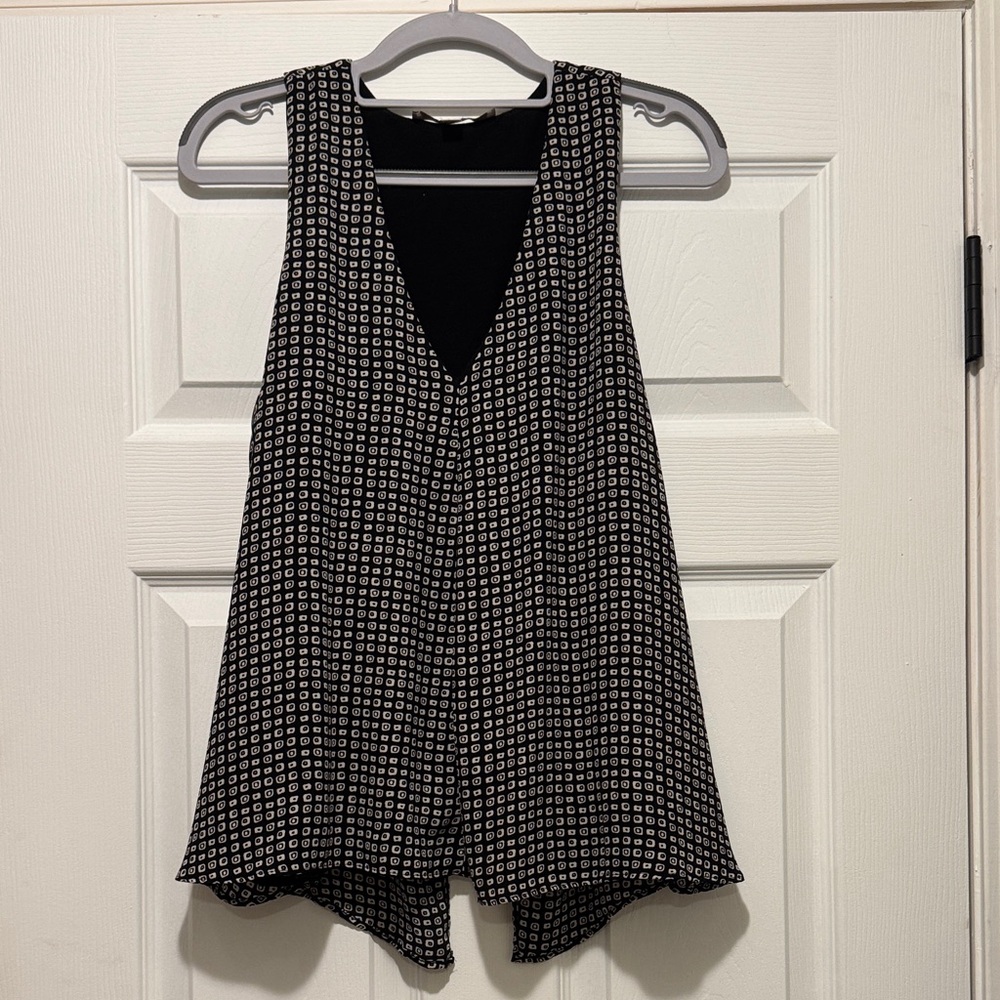 LOFT Black and White Geometric Tank Top